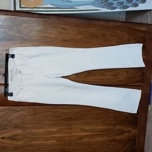 Old Navy Rockstar jeans in white, sz 6 bootcut.